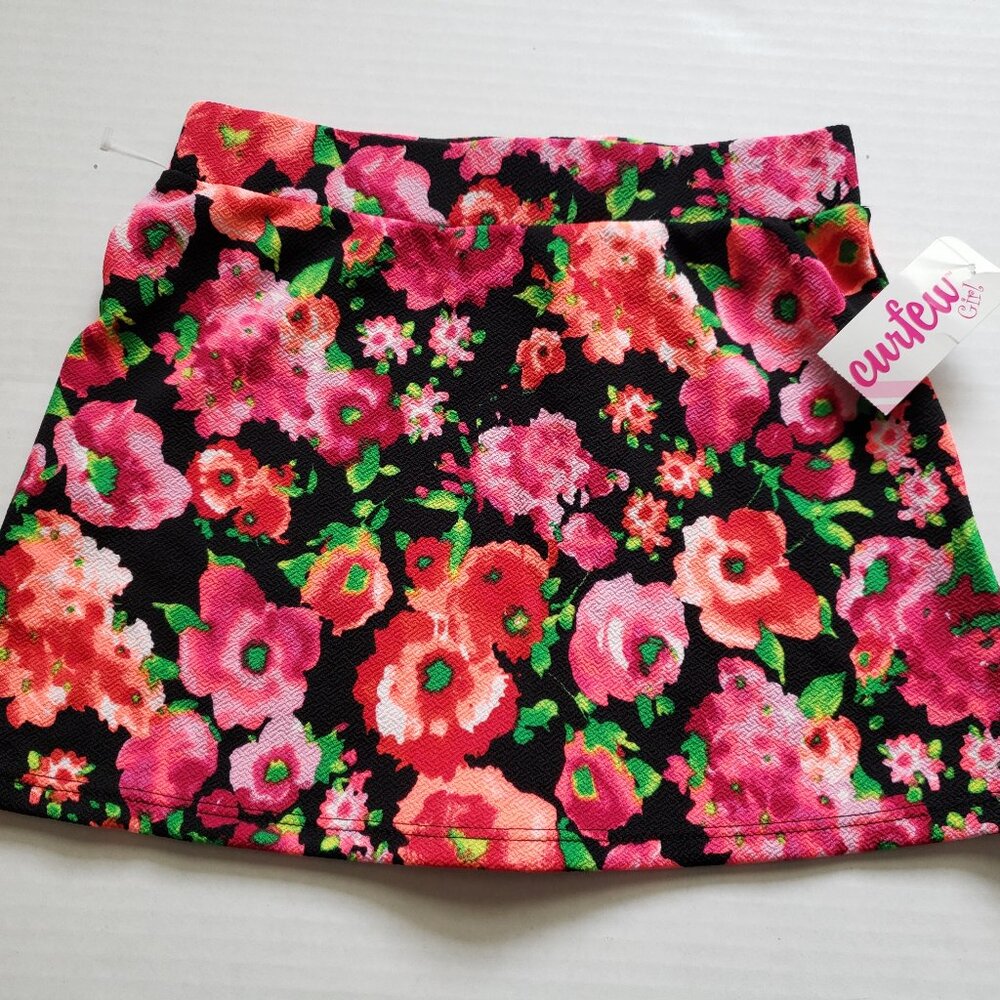 NWT Curfew Girl Floral Skirt